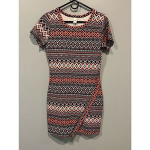 Bongo Aztec Style Short Sleeve Dress, Size Large
